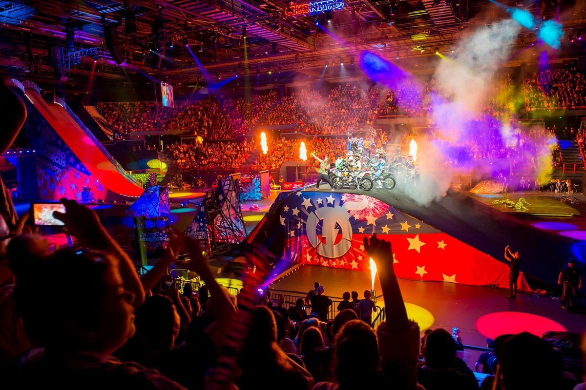 NitroCircusJPN's tweet photo. 【当日券情報】本日大阪公演初日！当日券を販売いたします！
◆販売時間：25日(土)13:30～◆販売場所: 京セラドーム大阪3階チケット売場2◆お支払いは現金のみのお取扱いとなります。

明日 26日(日)も11:30���ら当日券販売！
＃ナイトロサーカス https://t.co/fimTI6ESSr