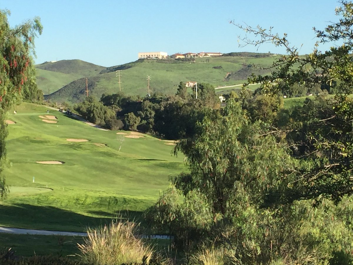 ReporterDawn's tweet photo. It's not everyday you get to build on a hilltop in Ventura County. But for Ronald Reagan and his library we made an exception. #ForTheGipper https://t.co/cLSTo56ZnB