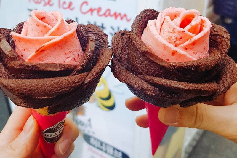 Trippose Milky Bee 明洞本店 バラの花をモチーフにしたソフトのジェラートが食べられる Milky Bee バラの花アイス 韓国旅行 T Co Ej7tq3ofp1 T Co Ws9umirtld Twitter