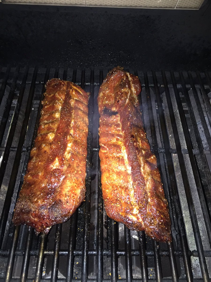 mikescott316's tweet photo. @WeberGrills dinner last night on the S-670 https://t.co/63Soc4PCvV
