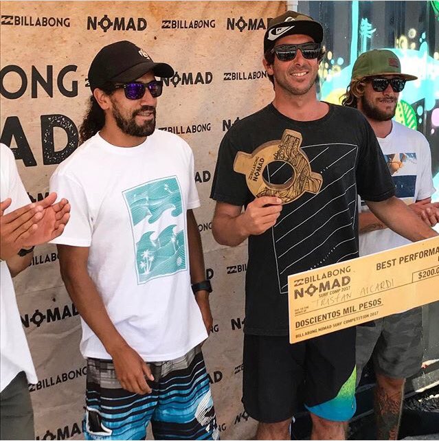 tristan_aicardi's tweet photo. Feliz con mi 1er Lugar en Mehuin !! Increíbles dias de viaje buscando olas y riendo todo el día con los amigos. 
#7 #spot4 #billabongnomad https://t.co/81QVjOKkpm