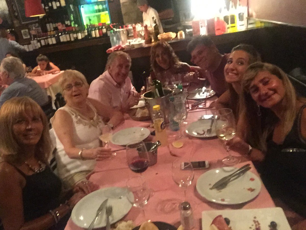 Cumple Trompi en <a href="/TisianoMDP/">Tisiano Ristorante</a> #CelebrandoLaVida 🍷❤️🎂🍾