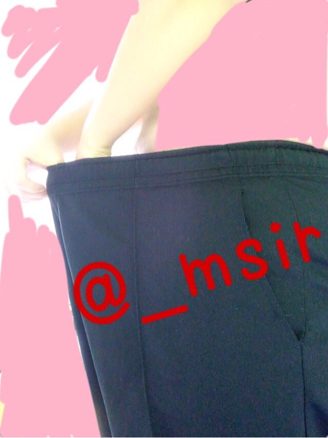 _msir's tweet photo. maxの時に働いてた職場の制服(下)を履いてみたら凄かった

ズボンの股が…普通に腰で履いてちゃんと合ってたのに今は胸の下まで上げてやっとぴったり

座ったりした時も太股ぱつぱつだったのに…

#ダイエット垢 
#ダイエット垢さんと繋がりたい 
#ダイエッターさんと繋がりたい https://t.co/Zoyxf8oEdo