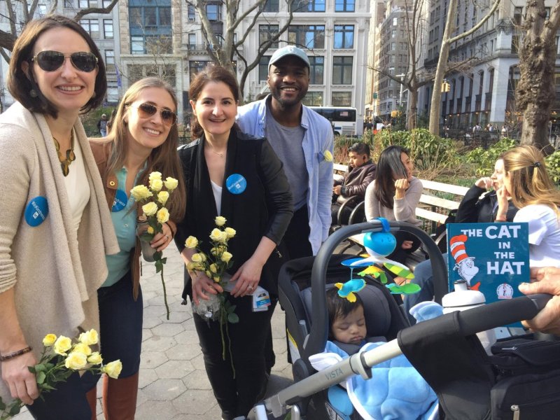 LinkedInLife's tweet photo. Our employees around the globe participated in #randomactsofkindness for this month’s Community themed #InDay. #inkindness #LinkedInLife https://t.co/0sTeO2Qi3d
