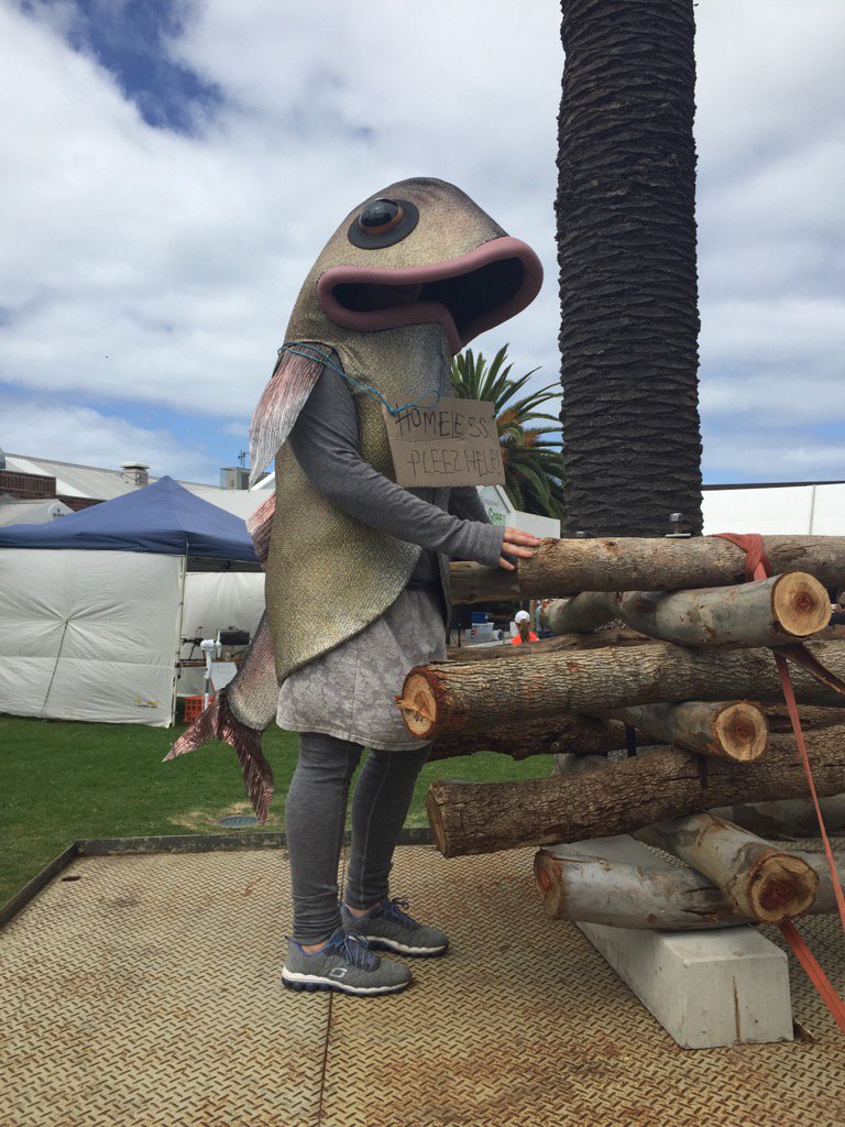 sianmjohnson's tweet photo. Lucy Cameron from the Glenelg Hopkins CMA is talking about restoring fish habitats in the Merri River @WboolStandard https://t.co/e3K5UyW8VM