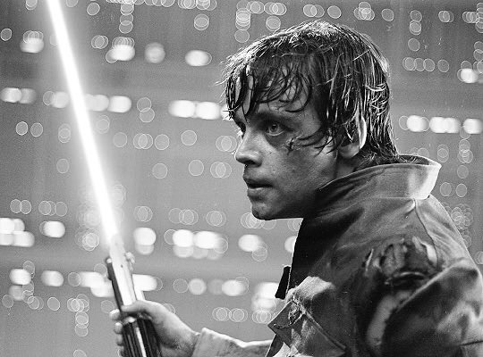 MarkHamillMedia's tweet photo. Mark behind the scenes of Empire Strikes Back! https://t.co/3bCAyEU4ue