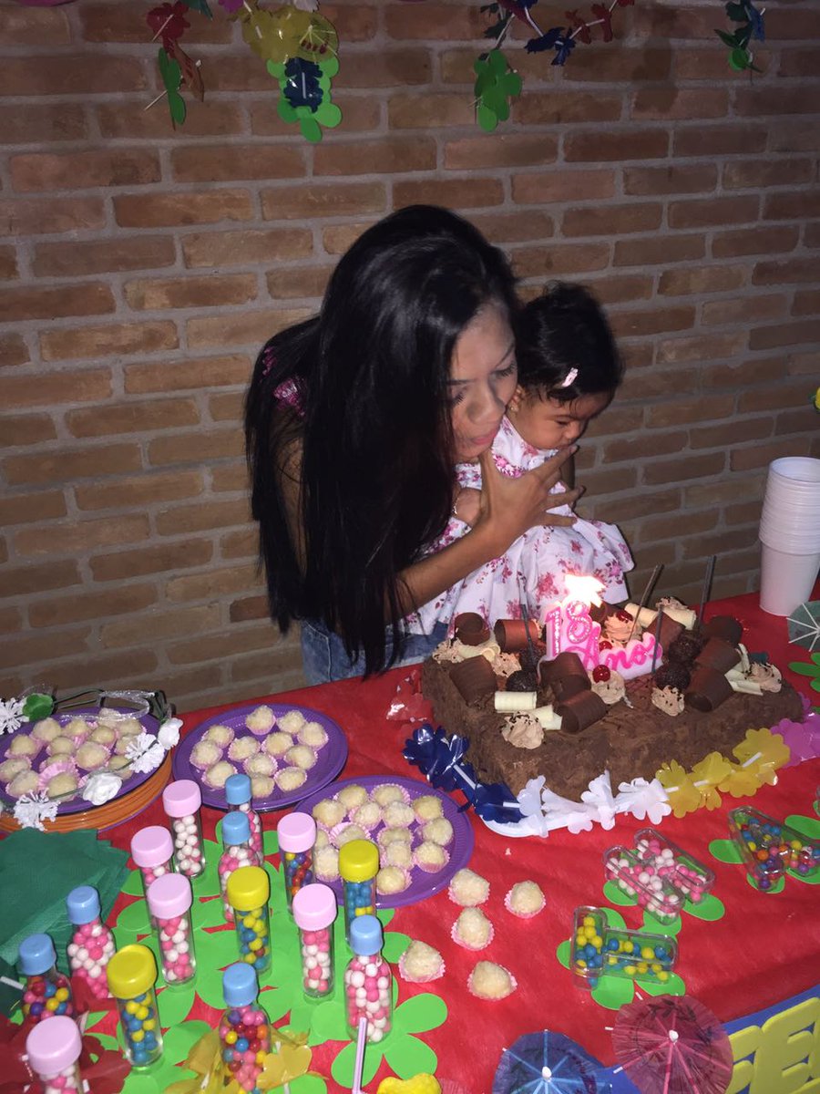 thaist_'s tweet photo. 18tão bebê!! ❤❤❤ #comminhapincesa #ameidms #comipracrl #meacabei https://t.co/QPfQG2aWuo