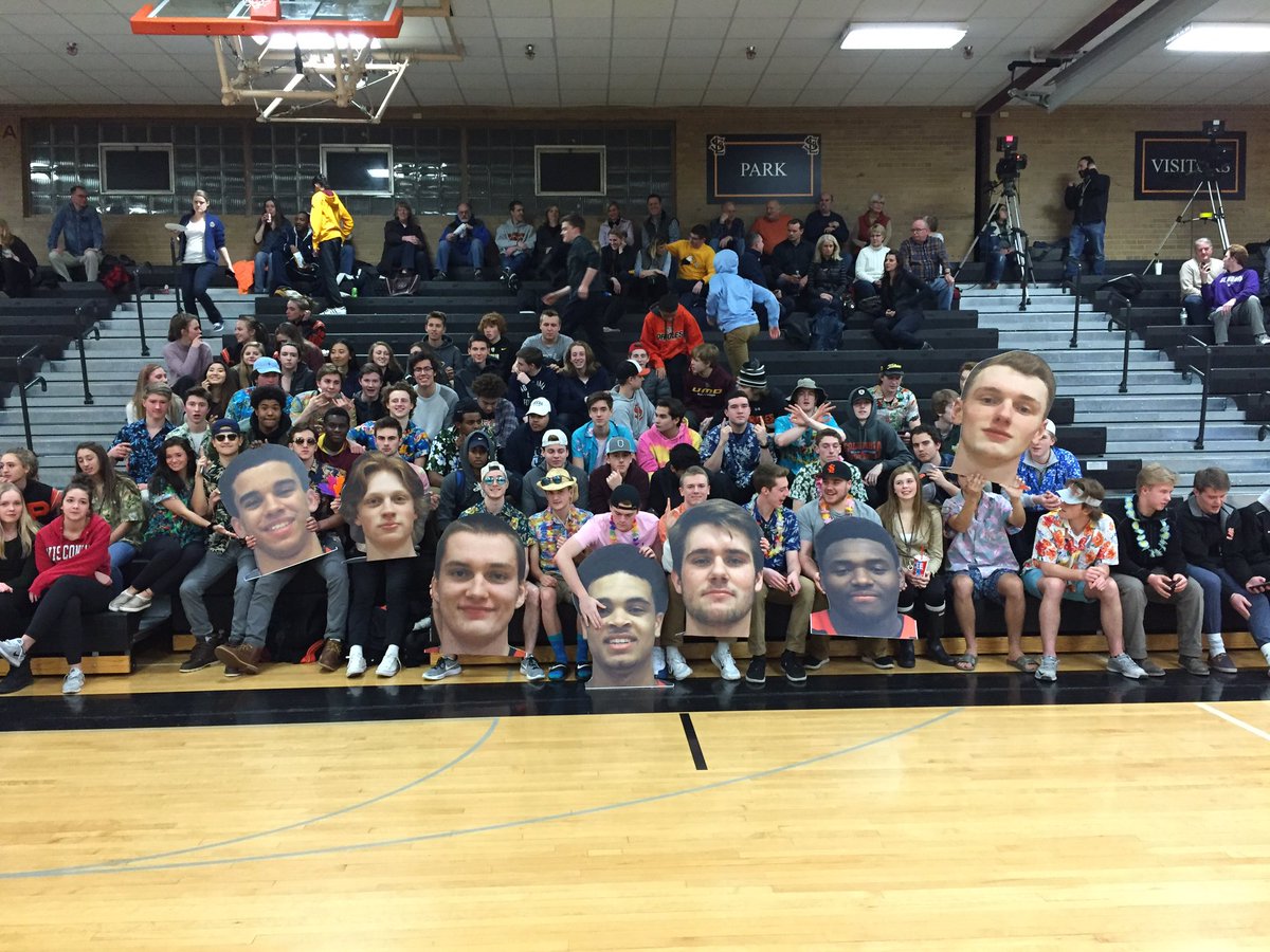 SLPBoys_Hoops's tweet photo. I love this CROWD!!! https://t.co/LoAQIXL8B4