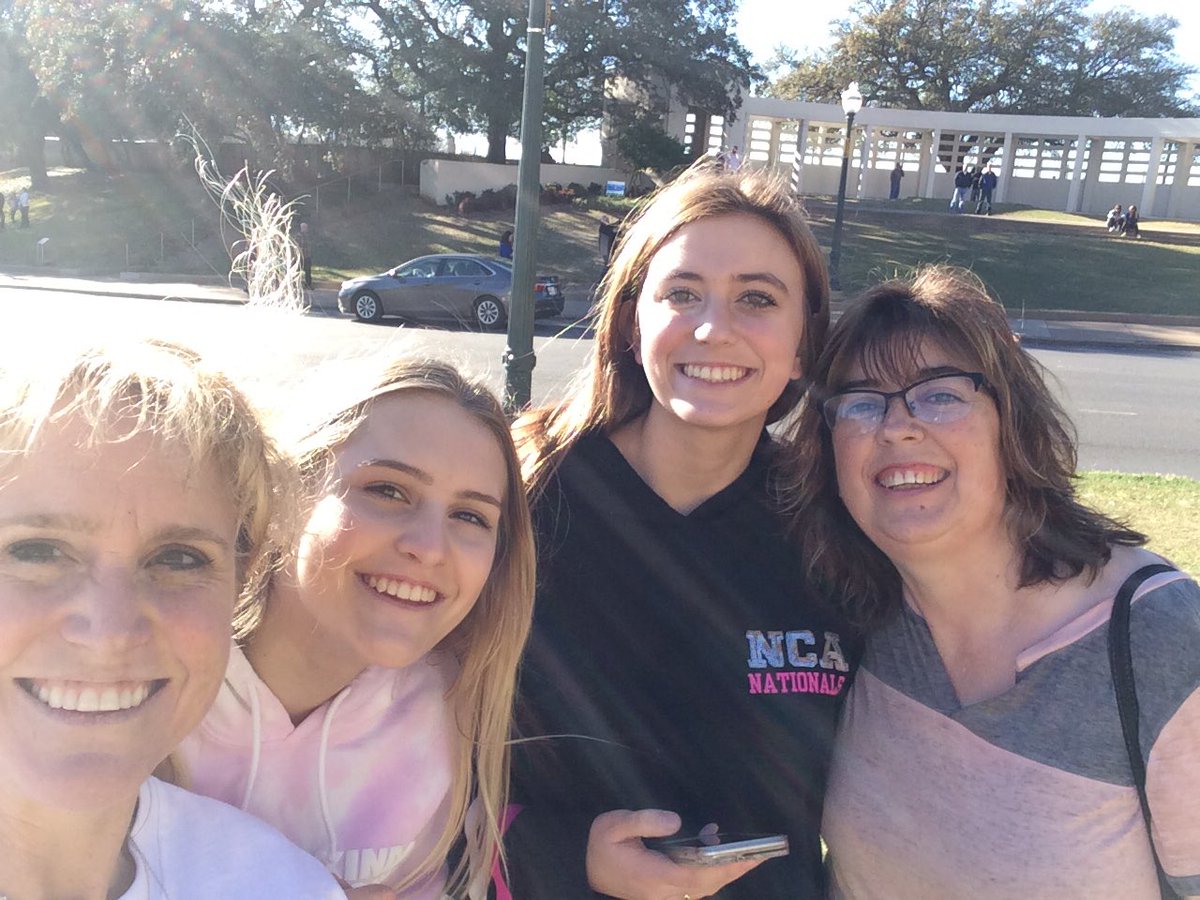 RachelKofoid's tweet photo. JFK Museum #grassyknoll #dallas #cheerweekend https://t.co/ASbVBvYgcj