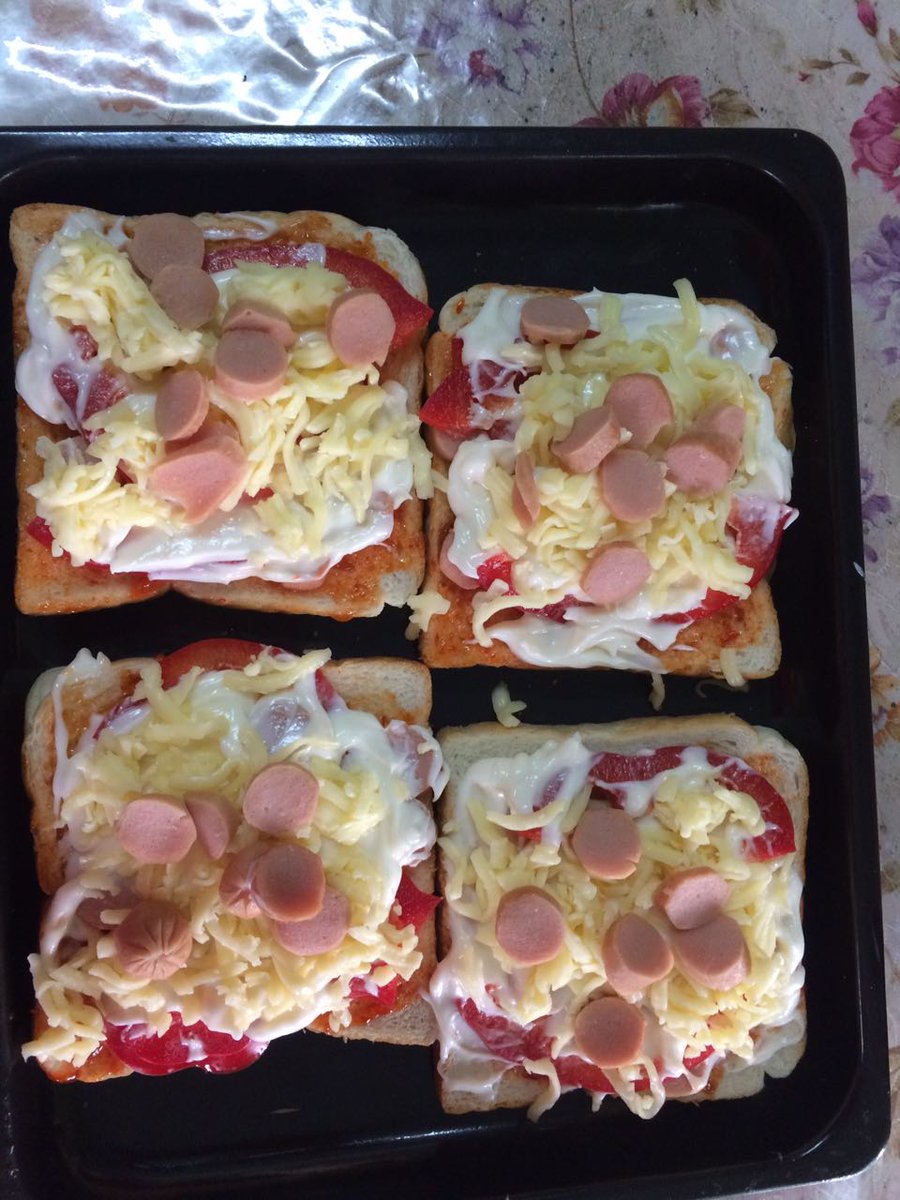 _toebleron's tweet photo. morning lets breakfast with simple pizza heheheh
#simplepizza
#daddygoeskitchen
#foodporn https://t.co/pM4TETSSmo