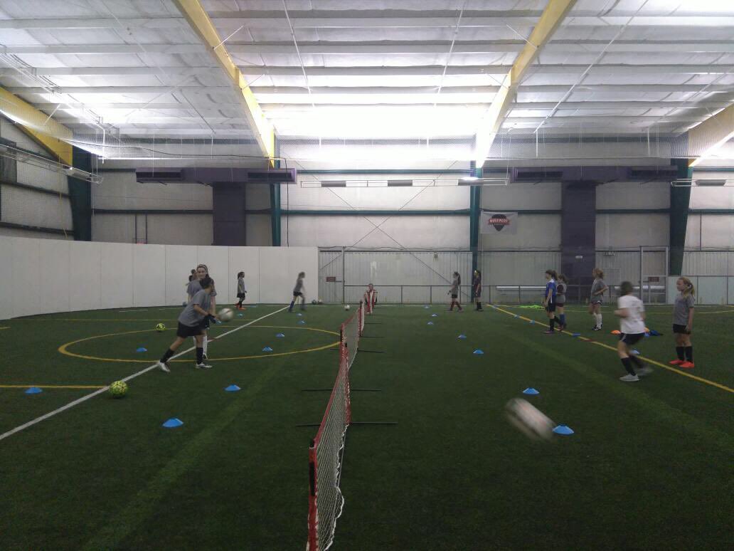 TSCEventsCoord's tweet photo. U11 Girls taking on a little soccer tennis tonight @TNSoccerClub  #sarahVSderek #coachBATTLE https://t.co/M50GmBj5KL