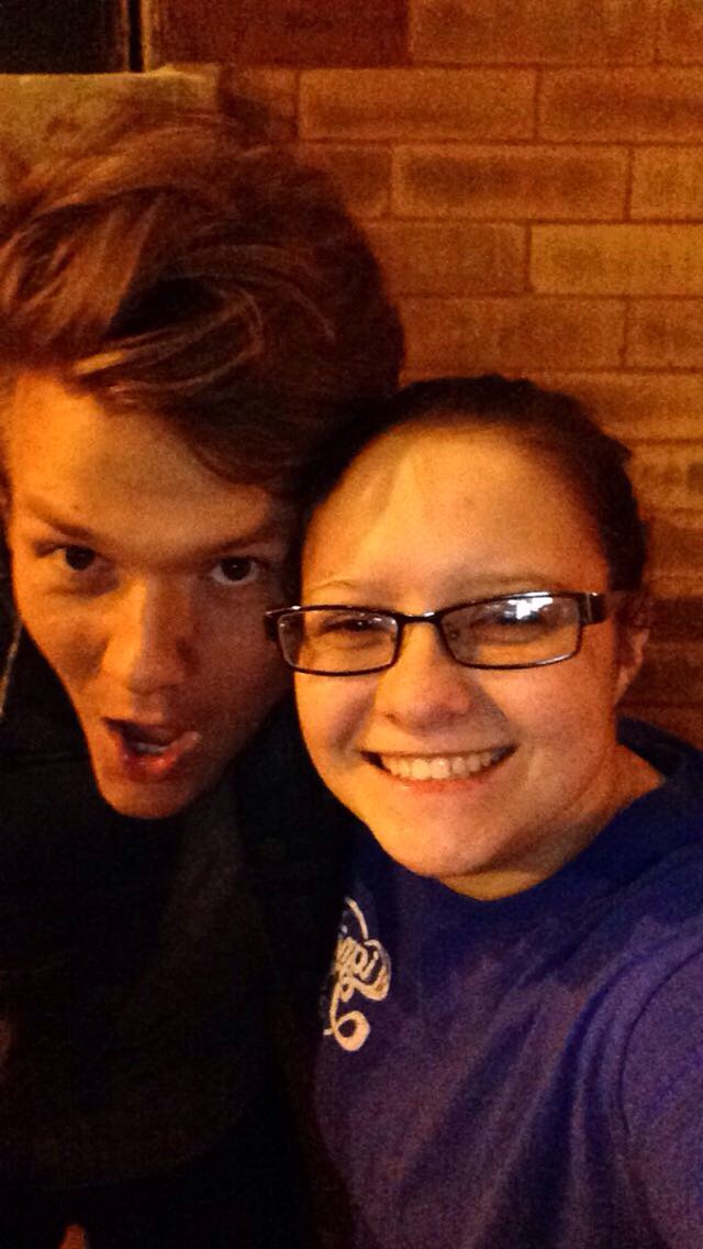 lizzhefright's tweet photo. Take me back to any one of the @tylerwardmusic shows i've been to. His concerts are so down to earth and he's such a kind and caring person! https://t.co/y3TRCjwLWJ