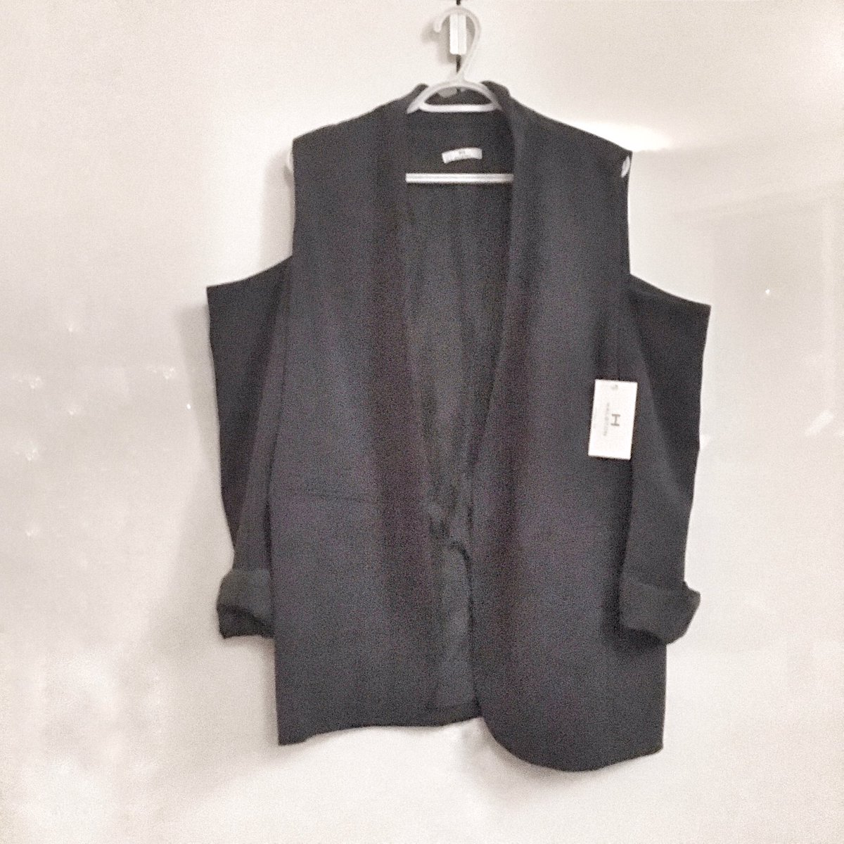 Lynden_Leigh's tweet photo. Friday #fashion fun - @PaulaMudge You see where I am going with this...thanks @hudsonsbay @halston #projectrecreate https://t.co/Naql77s8g0