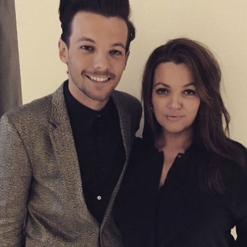 nhbrtour's tweet photo. 📆 || Há um ano atrás, Jay postou esta foto com Louis em seu Instagram. 🌷💖 https://t.co/KNglFryMqm