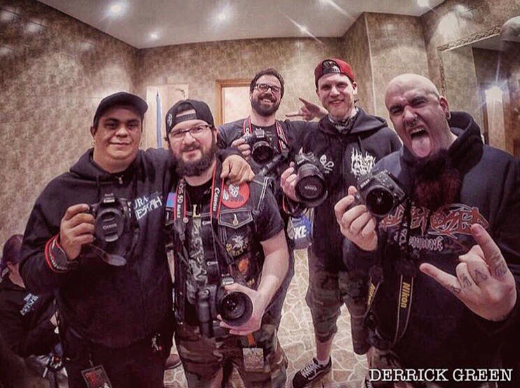 derrick_green's tweet photo. Great friends great photographers!! 👊🏾!!📸 #derrickgreenphotography #sepultura #machinemessiah #sepularmy #madrid #spain https://t.co/tj0fGl1e48