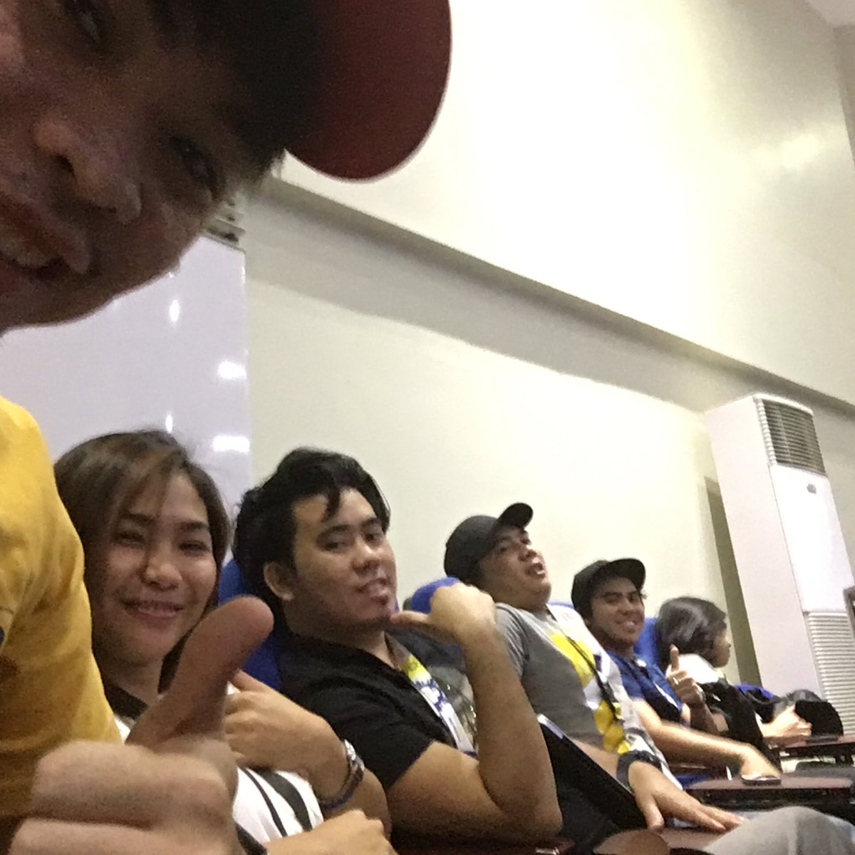 tomomoii's tweet photo. Durianpy kids! #pyconph2017 #durianpy swiftkind https://t.co/fYTcHVSBYs