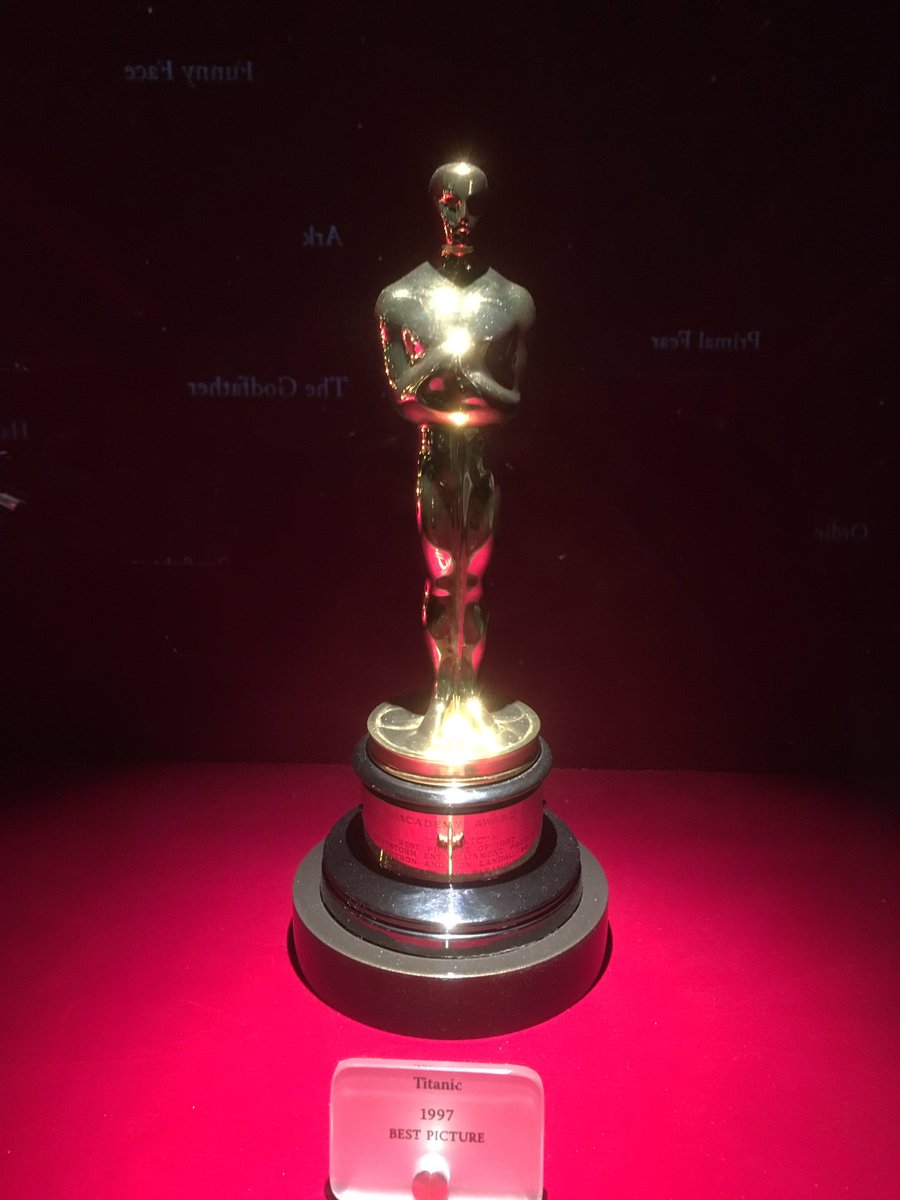 TheRealLokness's tweet photo. So inspiring to get to see a real one of these every day at work. #AcademyAwards #Oscars #Screenwriter #FilmmakerInTheMaking https://t.co/V4JY2z4Agv