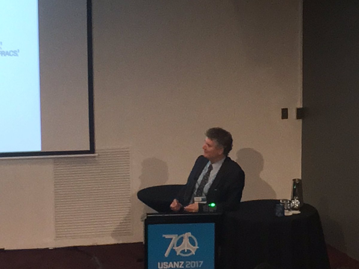 <a href="/AusYURO/">YURO</a> co-chair <a href="/damien_bolton/">Damien Bolton</a> talks on the age of ureteroscopy. Significant ++ increase (green line) in recent years. #usanz17