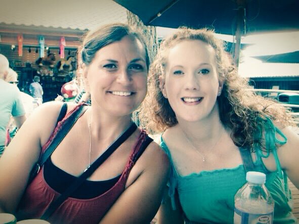 KerryDAllen's tweet image. Didn't get a real sister...but I got lucky with two Scottish soul sisters!  Happy 40th Claire ❤. #scotland #40isfab #NYCcelebrations🗽