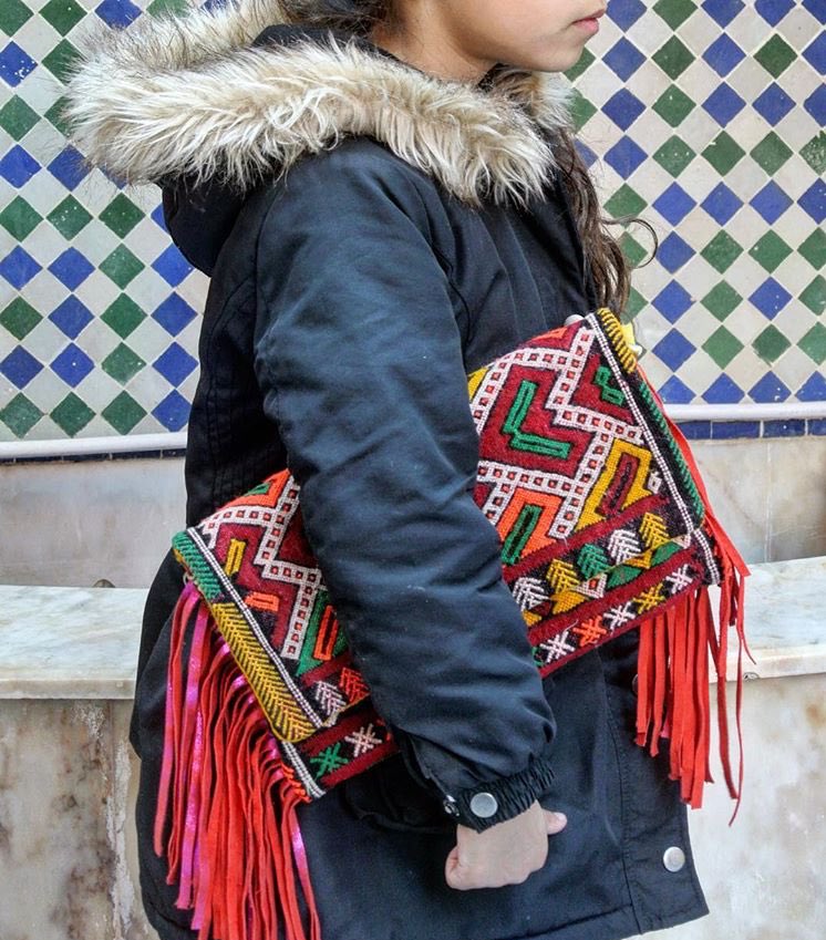 RahbaDesign's tweet image. Every girl has that one boy that she'll never lose feelings for. #kilim #boho #gipsy #style #fashion #girls #purse #bag #clutch &amp;amp; #vintage