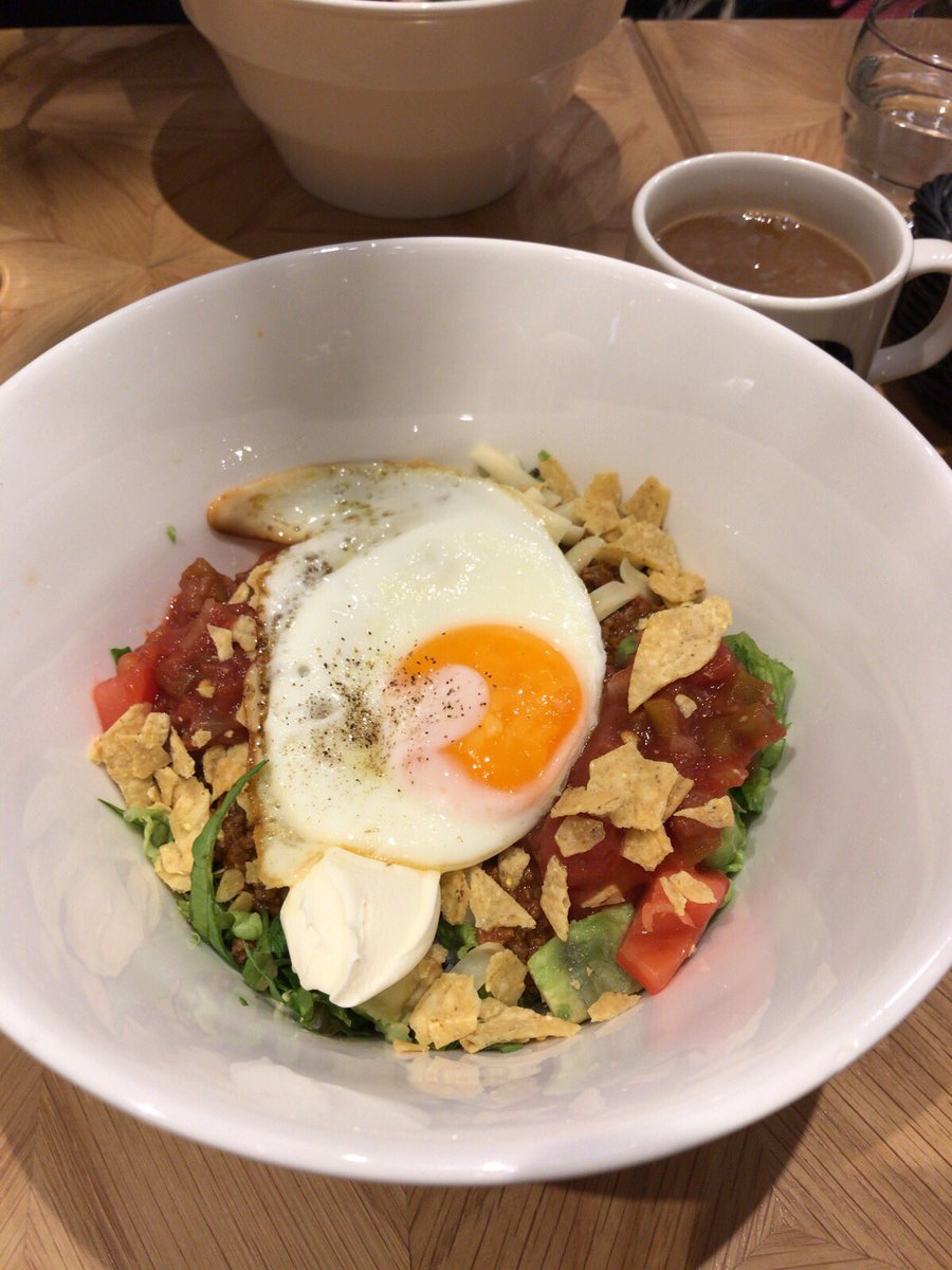 さくま あきら در توییتر 東京ミッドタウン パレタスカフェ タコライス アイスクリームがいっぱいあったので いちごミルクを食べる さくまのいちごミルクだ