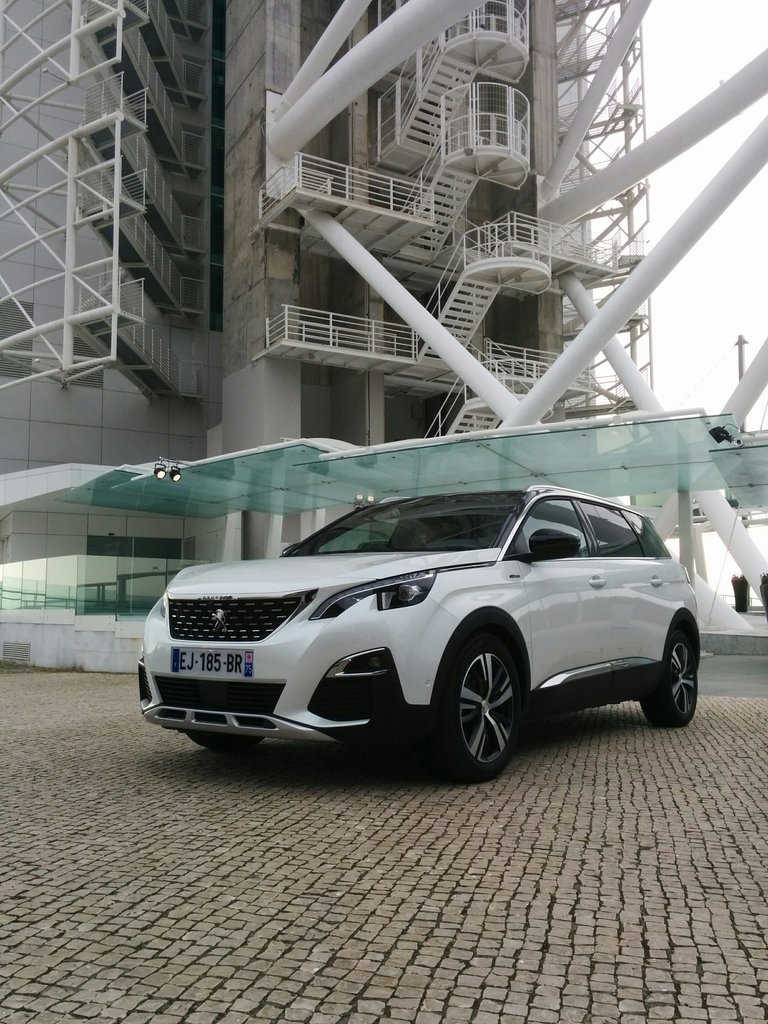 Testdriver_'s tweet photo. Inizia il #TestDrive della #SUVPeugeot5008 GT line 2.0 BlueHDi da 150 CV! #Peugeot #SUV #ITDlive #ITDtest #ItalianTestDriver https://t.co/dkTkJRMzOY