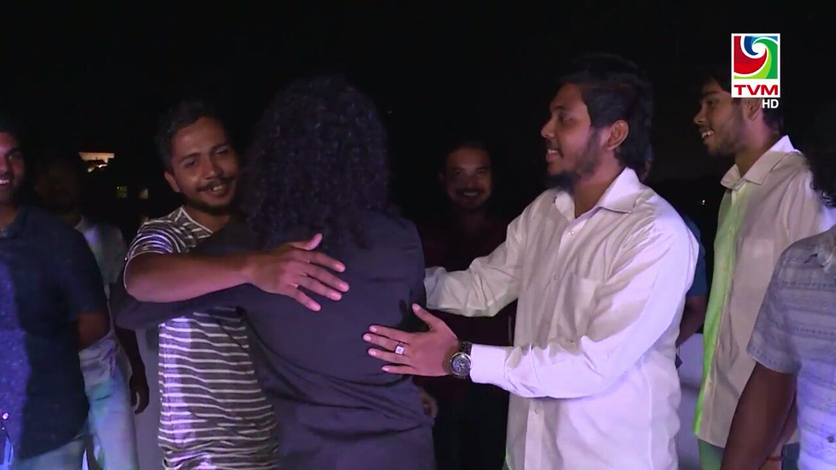dhaiina's tweet photo. @rastaimu adhives buney nufenaaney 😂😂😂 #Teamimu #teamrastaimu #TeamBajikko #MaldivianIdol https://t.co/md037Vi7ZS