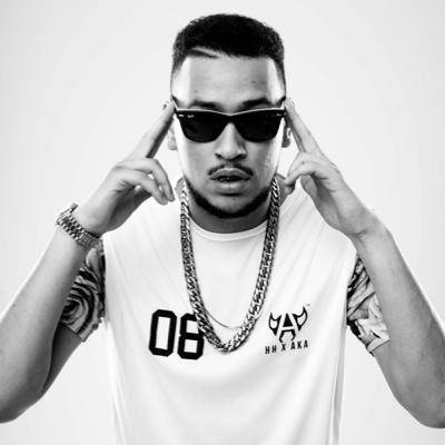 MTVBaseSouth's tweet photo. #BaseSocialWeekends | Which rapper do you think is gonna win 2017??
RT for Akaworldwide
LIKE for Nasty CSA https://t.co/iJH1x4pWGC