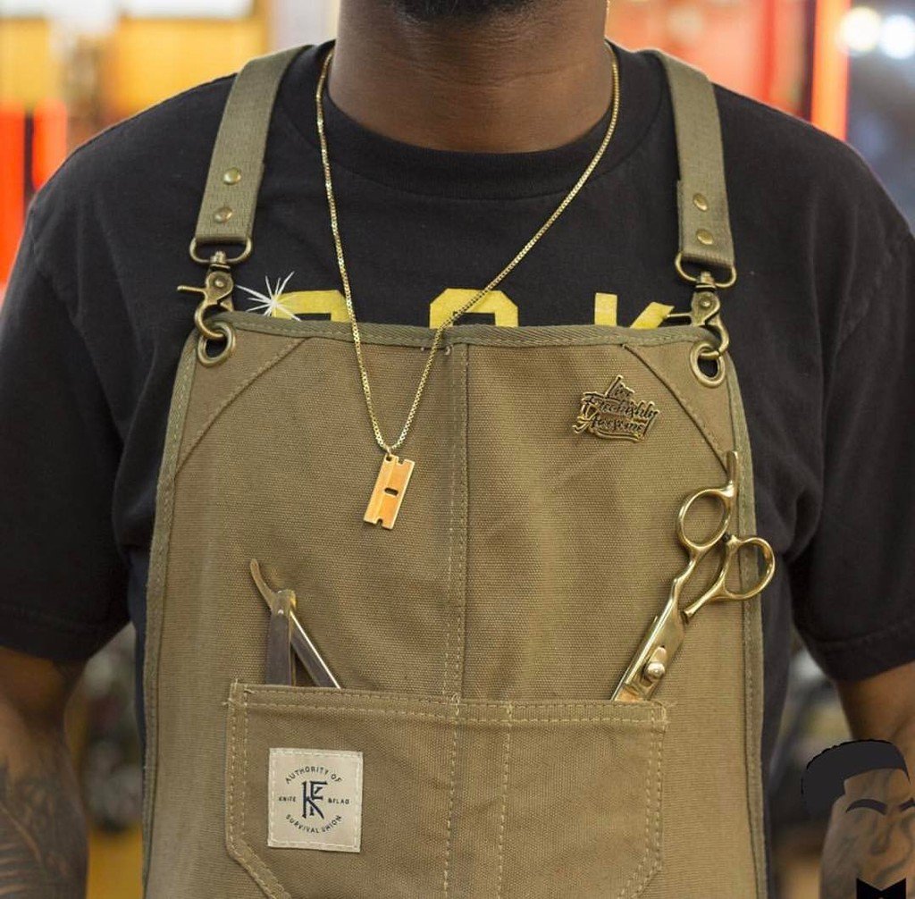KnifeFlag's tweet photo. //Ready to do some work. Many thanks to @thebarberartist for the shout out and support. We appreciate it// knifefla… https://t.co/Vg2NMd1QaA