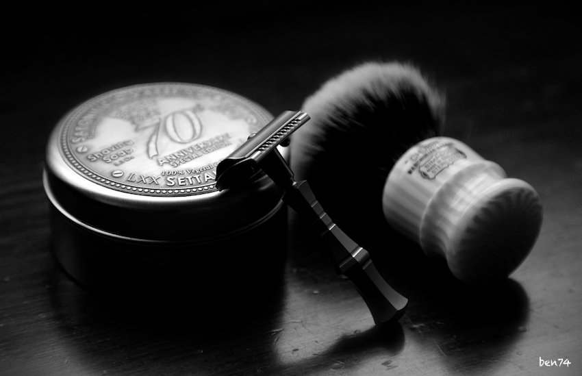 BenLane74's tweet photo. #SOTD #wetshaving @BullGoose_Shave Asylum Evolution, @Sap_Varesino 70th Anniversary, @AESimpson1919 CH3 Manchurian https://t.co/SO497lQaR2