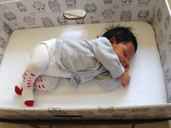 bbyboxx's tweet photo. BbyBox slaapt heerlijk en is ook nog veilig dan bijvoorbeeld slapen tussen papa en mama! Binnenkort een #babyshower ?? https://t.co/V7LZ1ExWFW