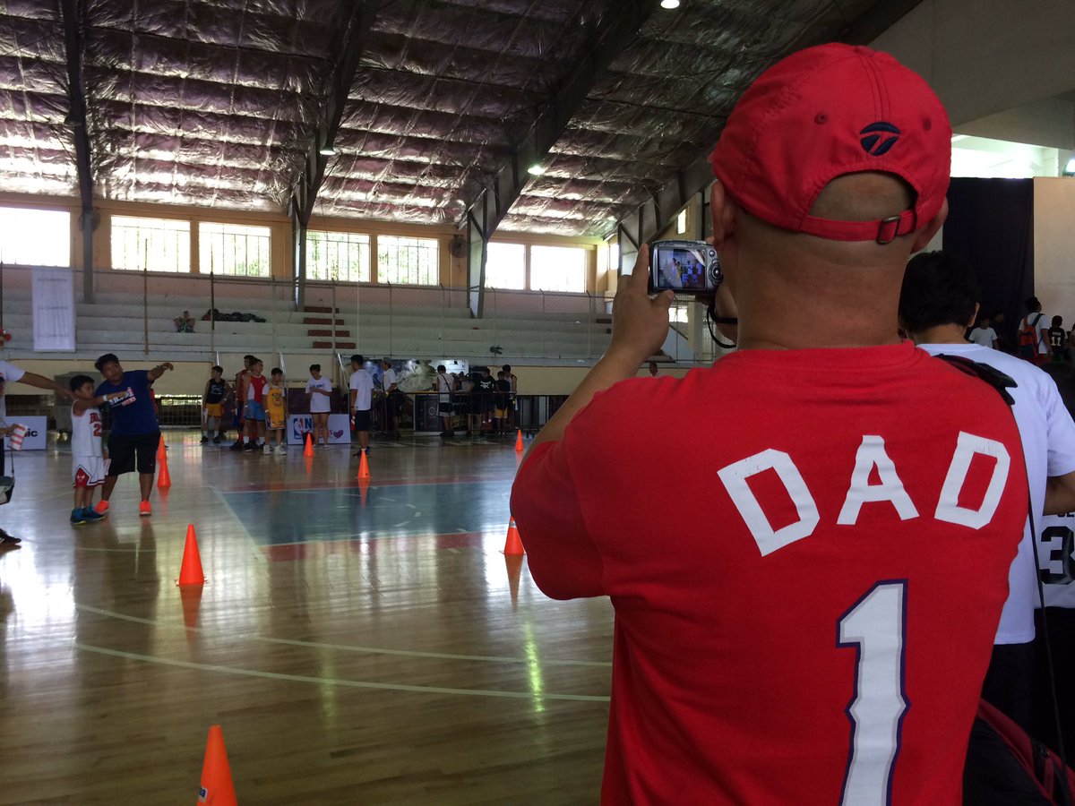 NBA_Philippines's tweet photo. Parents also came out to support and cheer for their kids at the #JrNBAPH2017 presented by Alaksa Regional Selection Camp in Lucena. #PlayPH https://t.co/cetk88hD6c