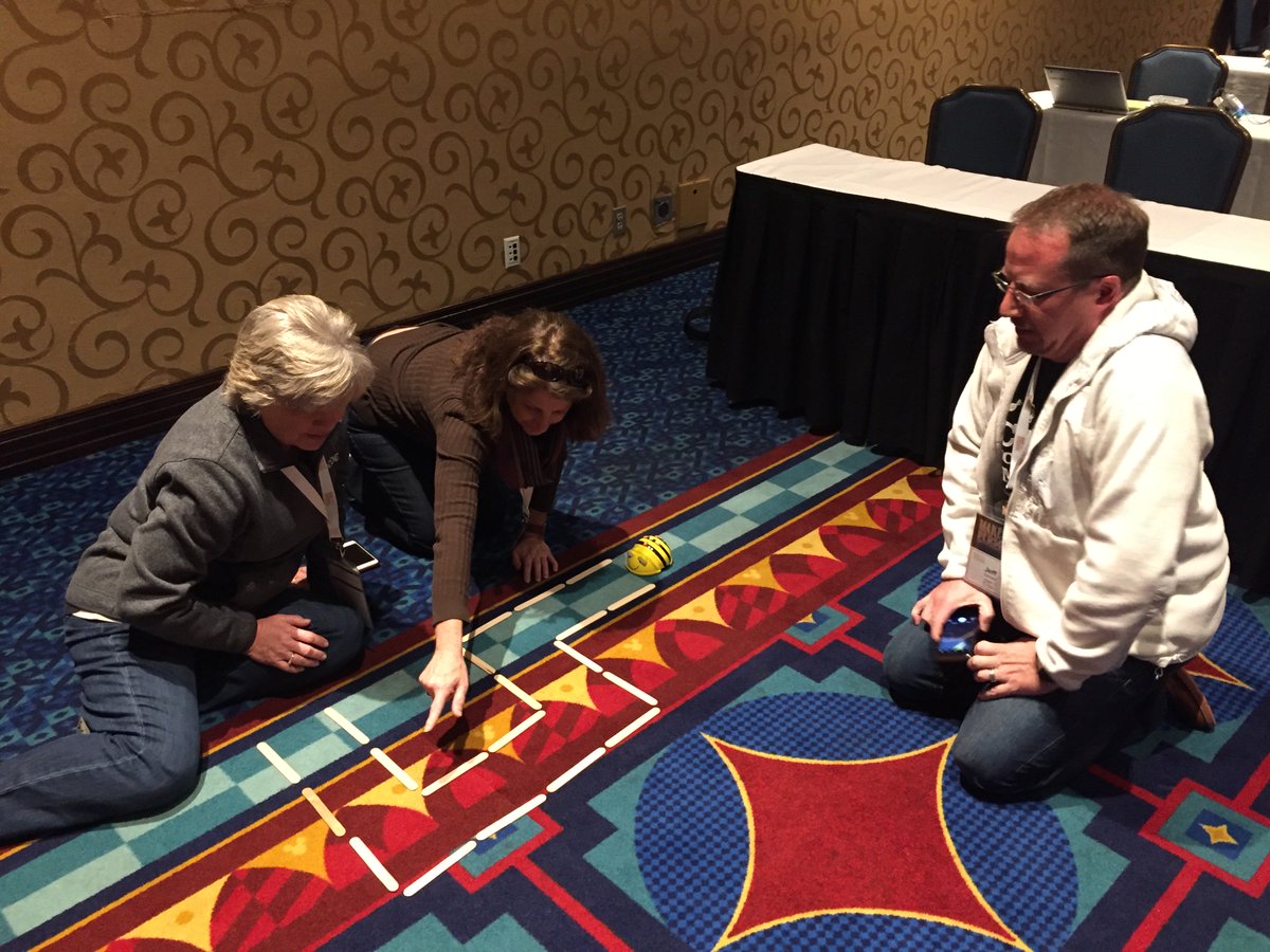 SonomaEdTech's tweet image. Coding &amp;amp; Robotics for Primary Age Children- my #CISC2017 presentation drive.google.com/file/d/0B2_euq… #robotics #Coding