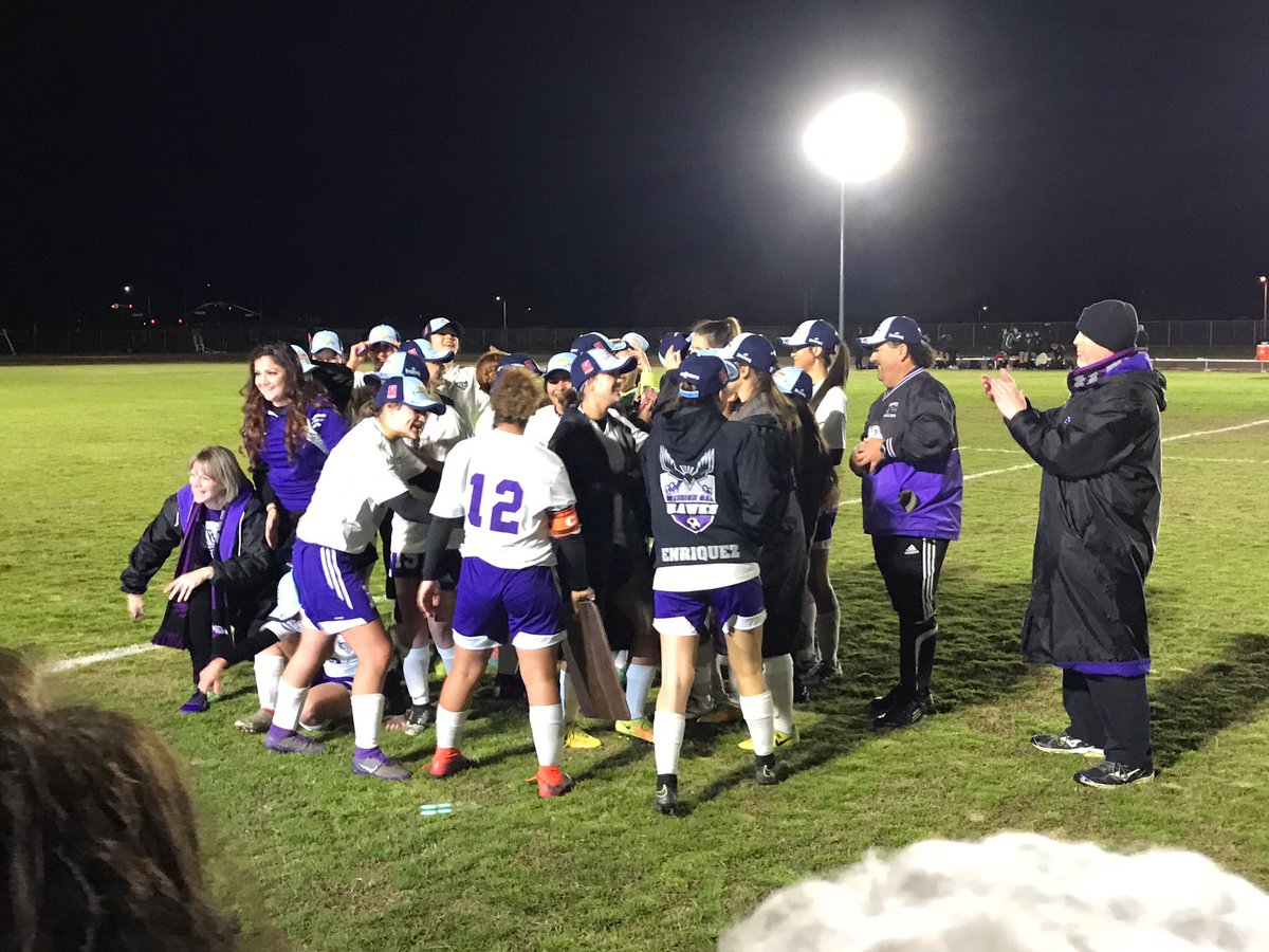 _KoBeyonce's tweet photo. HOLD ON WAIT A MINUTE, YALL THOUGHT WE WERE FINISHED?! #VALLEYCHAMPS💜⚽️💍 https://t.co/HEqn1AMl2T