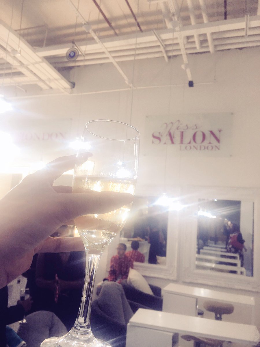 meletsoblog's tweet photo. Bubbly, beauty and girl chat at Miss Salon London Launch #MSLMenlynMaine #MSLifestlye #MissSalonLondon #MSLondonMakeup #girlsnightout 💅🏽💄🥂 https://t.co/BafvkR4sXw
