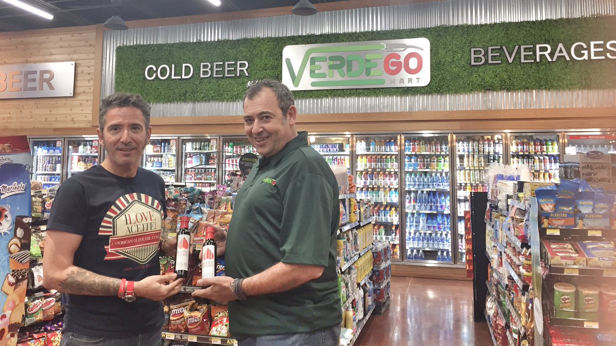 ILOVEACEITE_US's tweet photo. #VerdeGo, the first gas station in Texas selling our #extravirginoliveoil (Round Rock-Austin) https://t.co/TVEeMIPNYa