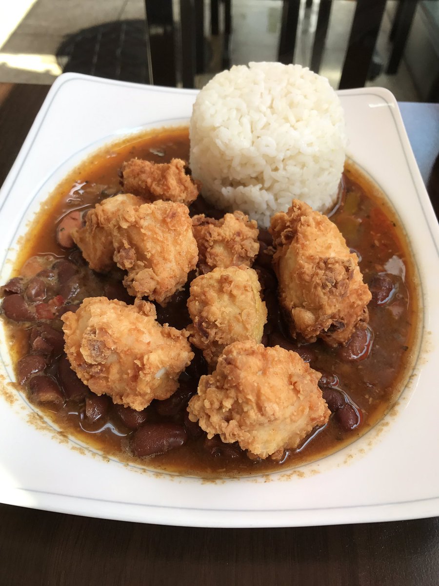 색다른 점심을 먹기 위해 서울을 벗어나고 동두천에 갔어요🚗마추피추' 페루 레스토랑에 들어가자마자 다른 나라인 느낌👍🏼음악과 메뉴는 스페인어로, 주인도 페루에서 온 분이고 요리하면서 노래를 부른다👩🏽‍🍳🎶음식 너무 맛있어요!🇵🇪동두천시 상패로212-34