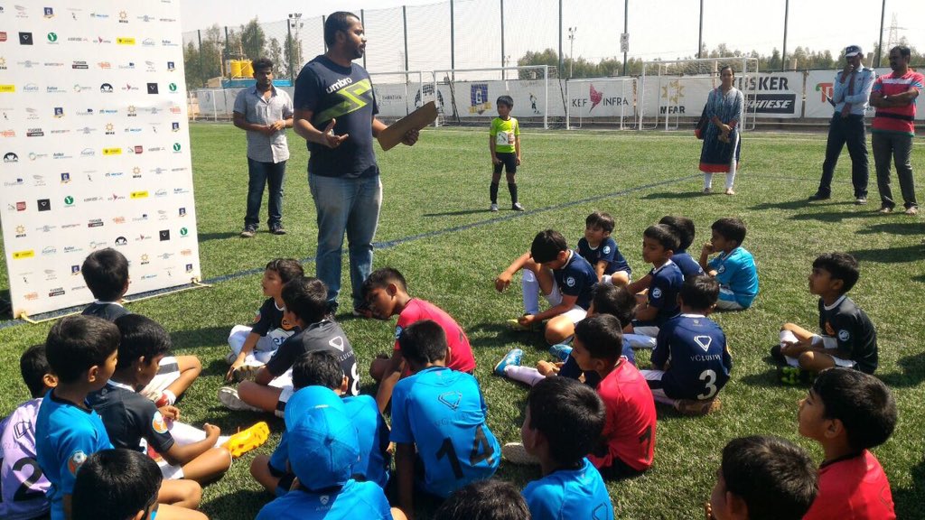 notafreudian's tweet photo. What an incredible day of under8 football! @yclbangalore @addrushtolife #everybodywins# teamparis# my boy shines today! https://t.co/E0UtA2d1X1