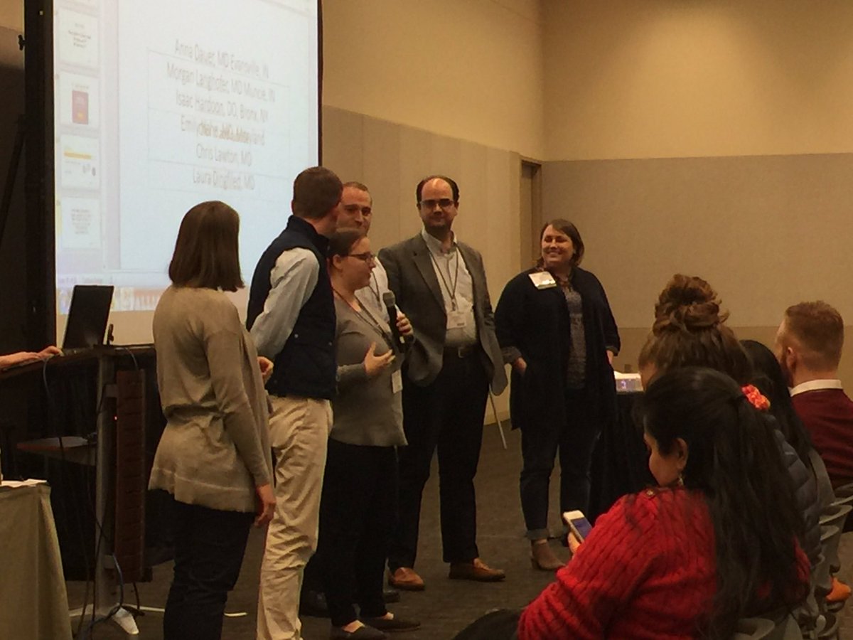 SoniaMKhunkhun's tweet image. @EarlyCareerSIG-large turnout,delicious cupcakes,stimulating discussion on how WE ARE the future of palliative medicine #hpm17 #hpmrookie17