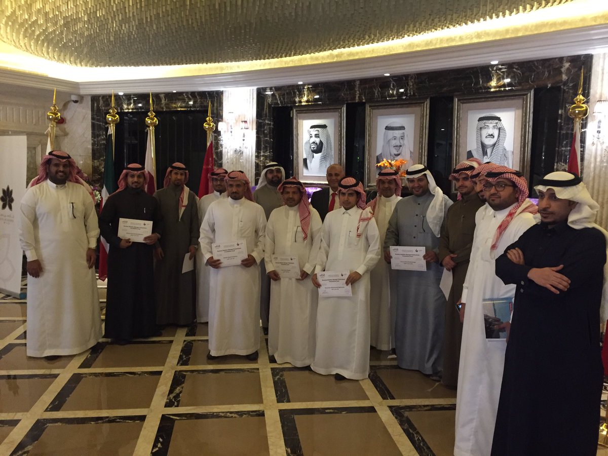 Qasem_SalesM's tweet photo. دورة معتمد مدير إدارة علاقة العمل CBRM وصور للذكريات الرياض المملكة العربية السعودية https://t.co/WWgEEIj0Ap