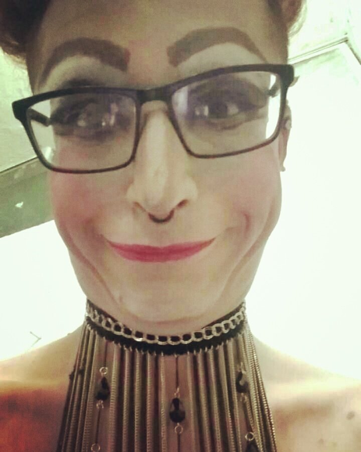 Legna1520's tweet photo. Cuando tienes patrón de bloqueo y por seguridad  toma foto del chismoso... esta es la cara de mi tía  #gossipyaunt  #makeupfunny #funnyface https://t.co/WjE9VdlYYO
