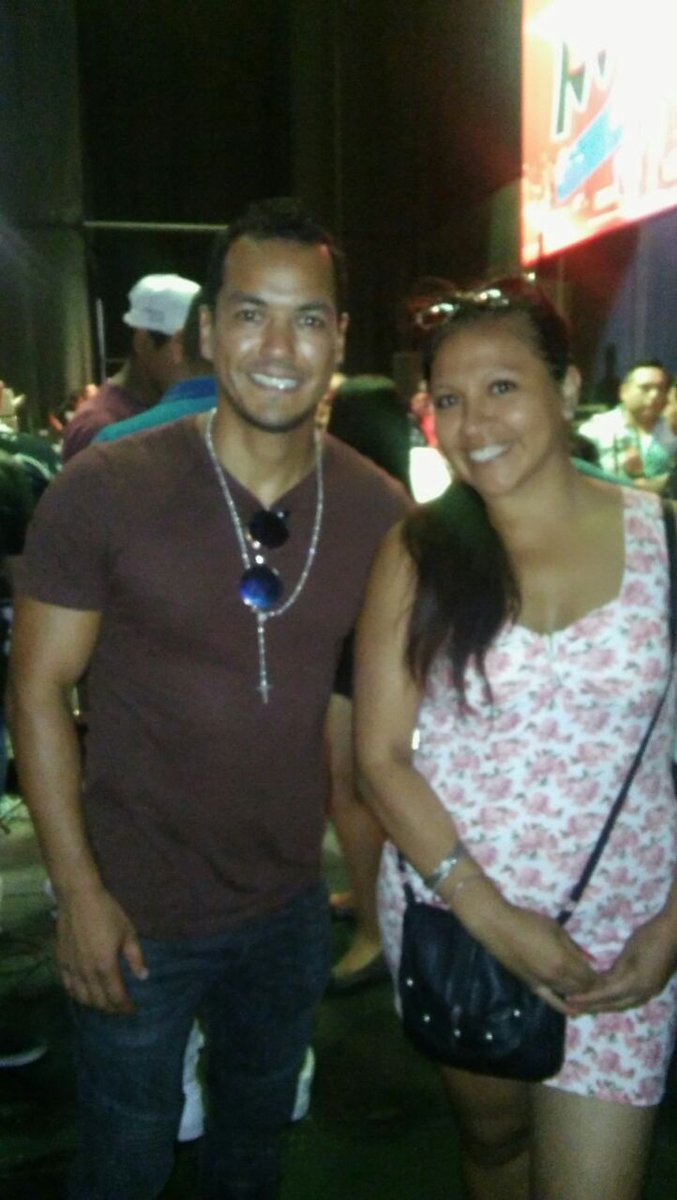 yajaydita's tweet photo. #ShowModaVerano con @renzowinder https://t.co/1a7I5E9bAe