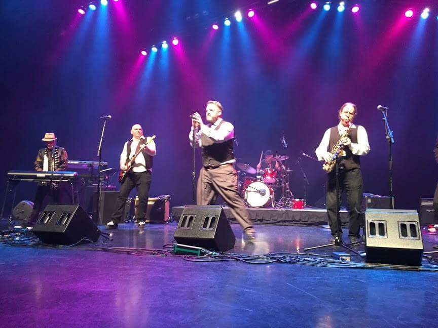 RnR_Retrospect's tweet photo. #CypressAve live at Newlands bar &amp; grill #RockinTheHouse! https://t.co/moH7M2ea68