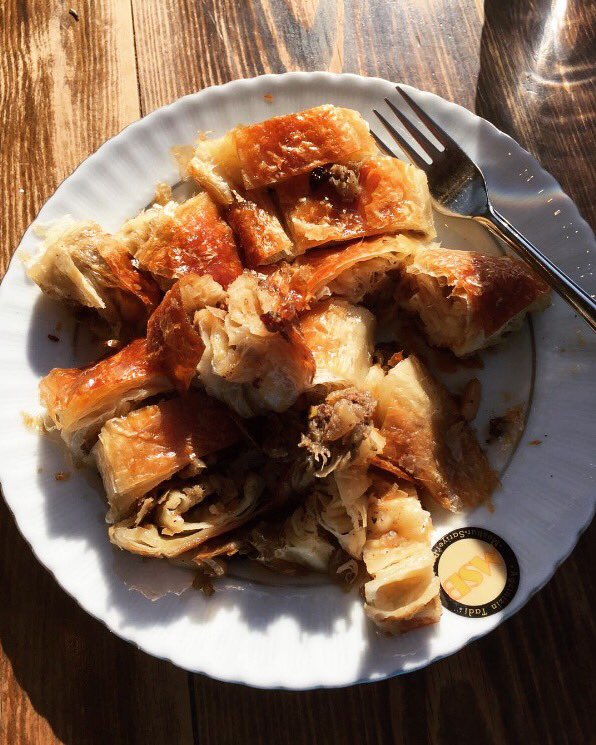 CmyPlate's tweet photo. Turkish Kıymalı börek🇹🇷         #börek #kıymalı #borek #turkish #pastry #turkey #meat #meatpastry #kiymali #turkishfood #food https://t.co/xQ2yaDcx5Y
