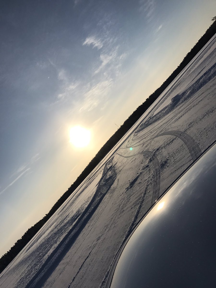 Krisse_Sohlberg's tweet photo. Another beautifull day in #kuusamo. Another fun day teaching at lake. #JKDA #juhakankkunendrivingacademy @GutsSuomi https://t.co/PgWOh8PHVZ