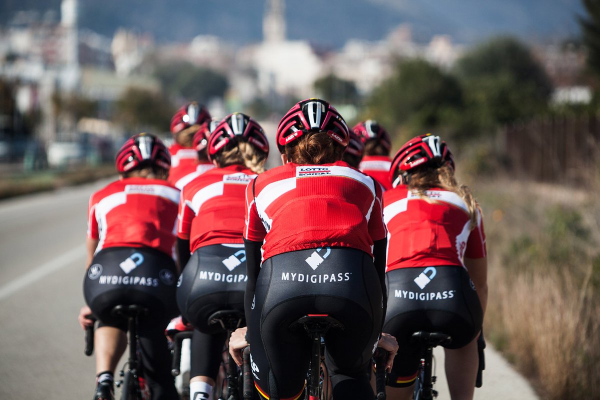 Our line-up for <a href="/OmloopHNB/">Omloop Nieuwsblad</a> today: <a href="/Belle_Beckers/">Isabelle Beckers</a> <a href="/Jessiedaams/">Jessie Daams</a> <a href="/AnneliesDom1/">Annelies Dom</a> <a href="/LotteKopecky/">Lotte Kopecky</a> <a href="/schmidt_trine/">Trine Schmidt</a> <a href="/Kaat_VDM/">Kaat</a> #OHN