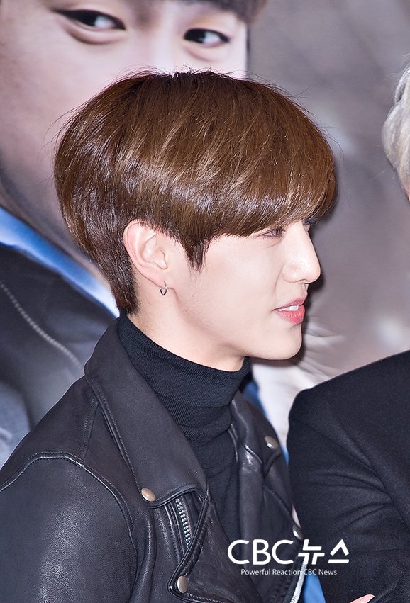 babypink_7's tweet photo. 시사회 마크 기사사진 끝이 없고 잘생김도 끝이 없으시닷 ❁ᴗ͈ˬᴗ͈❁〰❗♥ #GOT7 #Mark https://t.co/B6u4hRhVi8