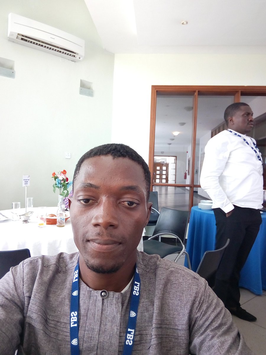 ElwinMubba's tweet photo. @fidelitysmes @LBSNigeria @NEPCONLINE @fidelitybankplc @Olam @Amanchasis Global Entrance To Lead,Live &amp; Leave w/ Distinction #EMP4 #Elwin https://t.co/EO00tITS3T
