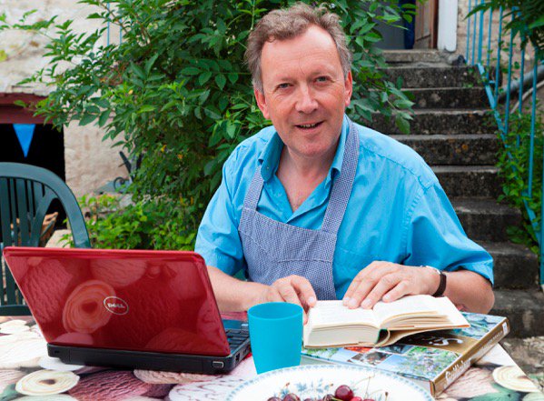 klassiekonline's tweet image. Voordat hij journalist was studeerde @onnokleyn klassieke zang. In Een Goedemorgen Met hoort u zijn favoriete muziek! 10:00 op @NPORadio4.