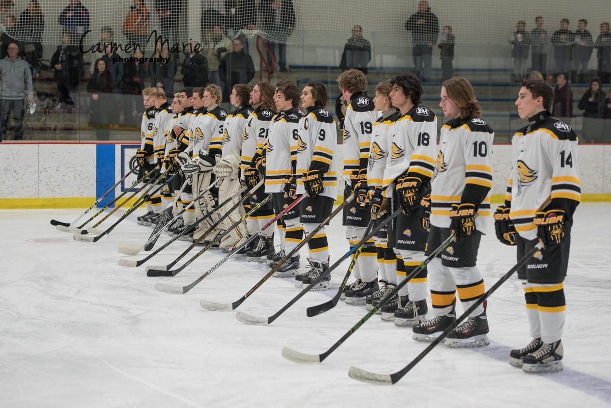 KHpuck's tweet photo. Senior night vs west catholic and the dance team? Sounds like a good time! Come watch the boy play one last time at 7:30 at walker! #khpuck https://t.co/CSP5bHSgnQ